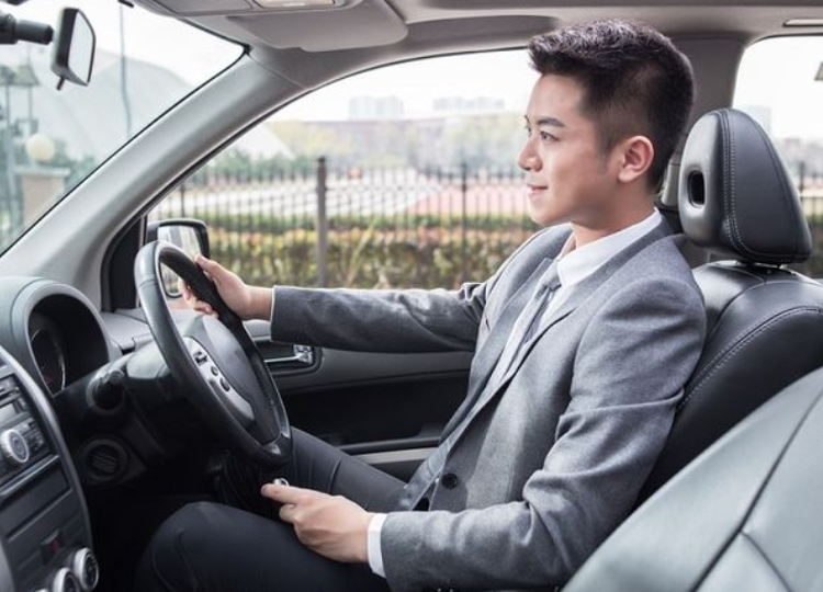 Alasan Sewa Mobil Semarang Jadi Pilihan Favorit Wisatawan