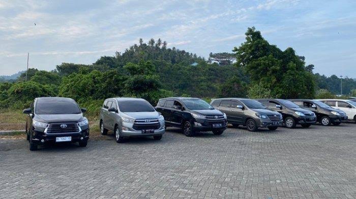Sewa Mobil Semarang untuk Perjalanan Bisnis: Solusi Transportasi yang Efisien dan Profesional